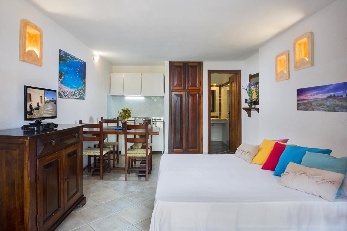 Residence Bougainvillae Liscia di Vacca Esterno foto