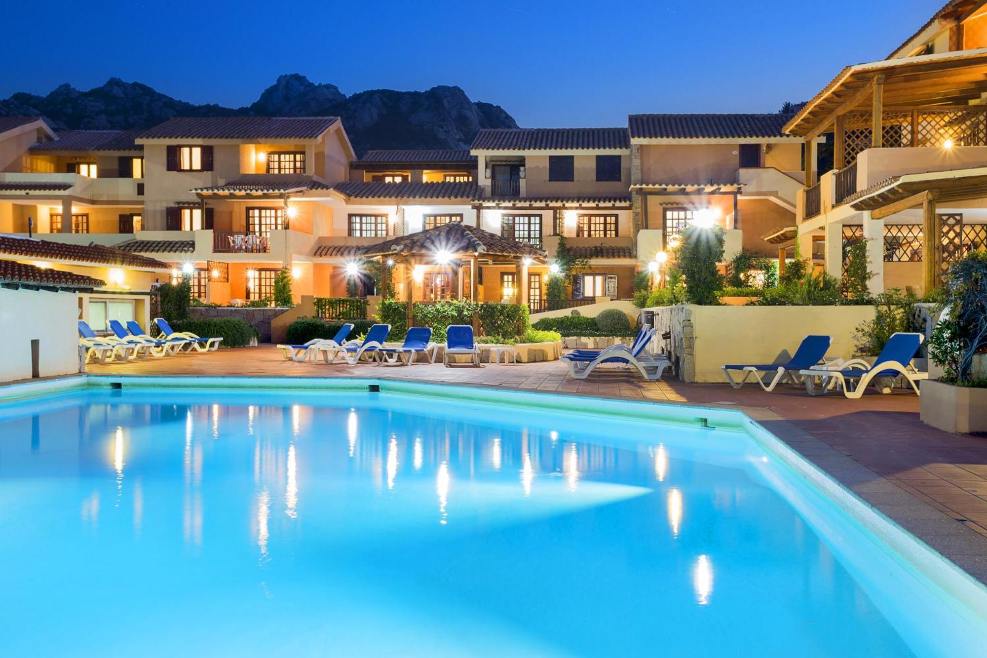 Residence Bougainvillae Liscia di Vacca Esterno foto