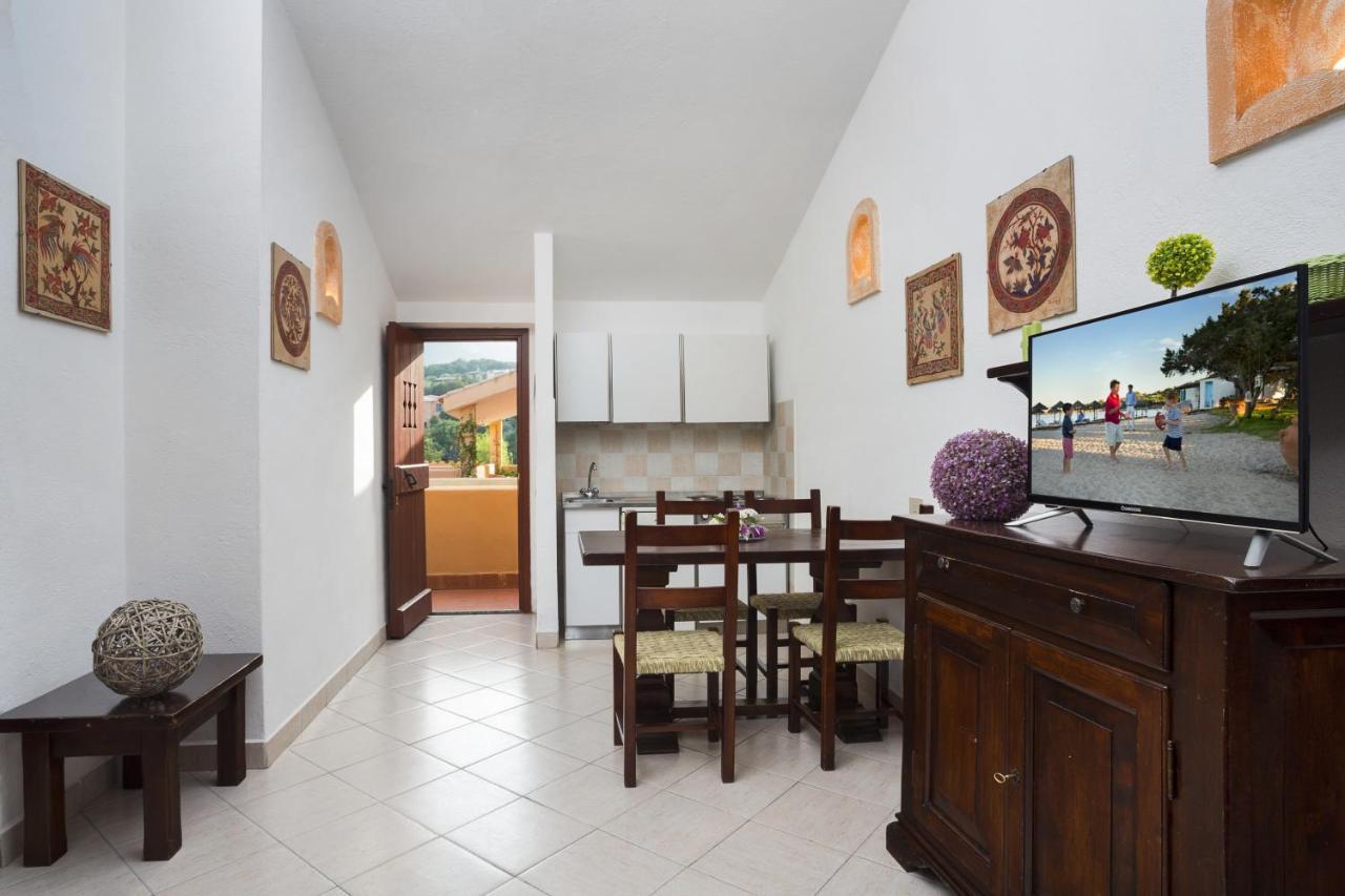 Residence Bougainvillae Liscia di Vacca Esterno foto