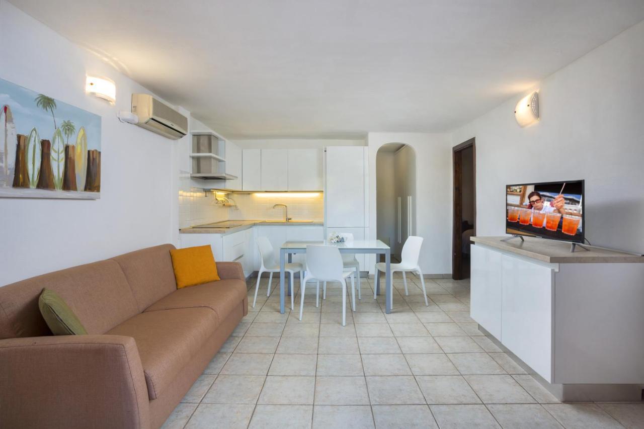 Residence Bougainvillae Liscia di Vacca Esterno foto