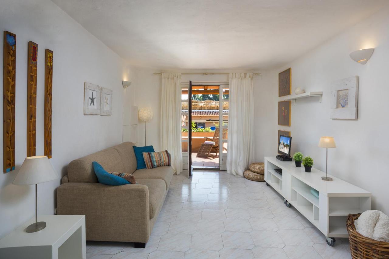 Residence Bougainvillae Liscia di Vacca Esterno foto